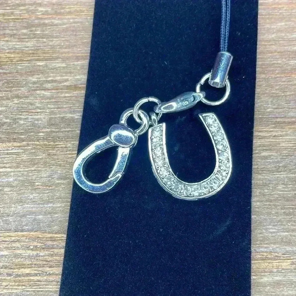 Lauren-Spencer Horseshoe Charm - Picture 2 of 10
